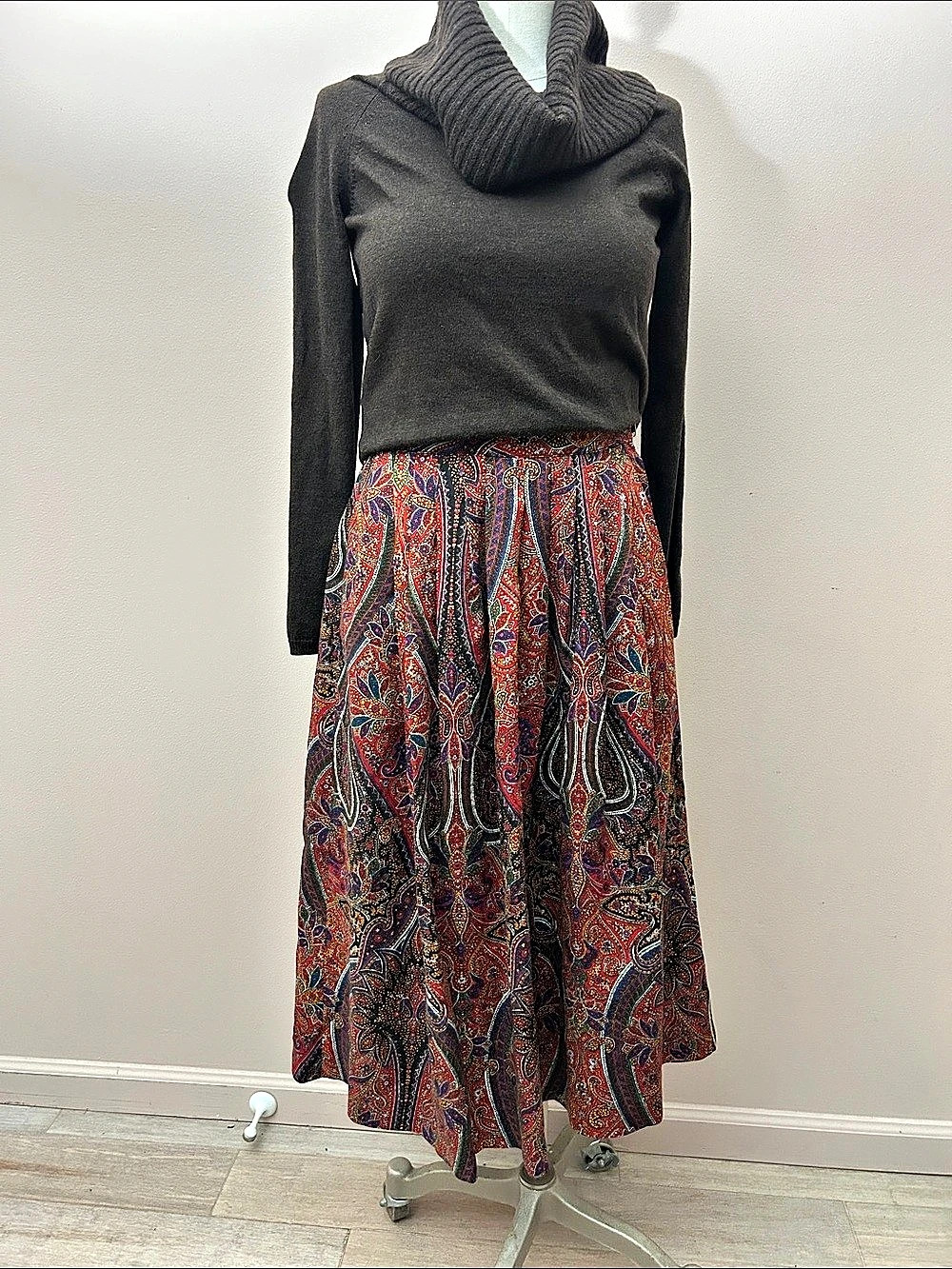 VTG land’s end Paisley Wool Midi Pleated Waist Skirt in Red Black Purple XS
